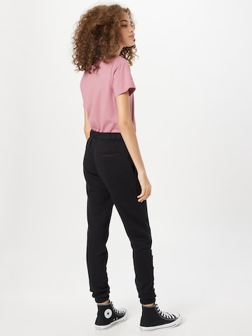 Tapered Pantaloni de la CONVERSE pe negru