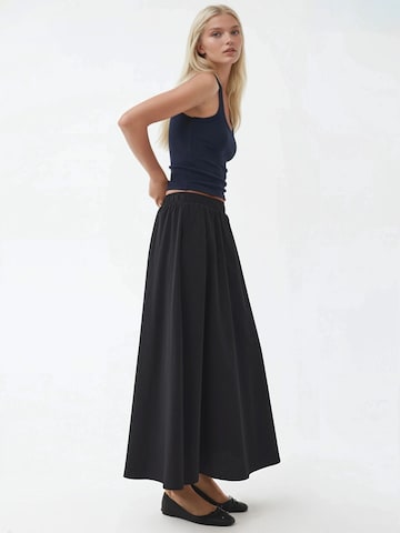 Gonna di Busem in nero