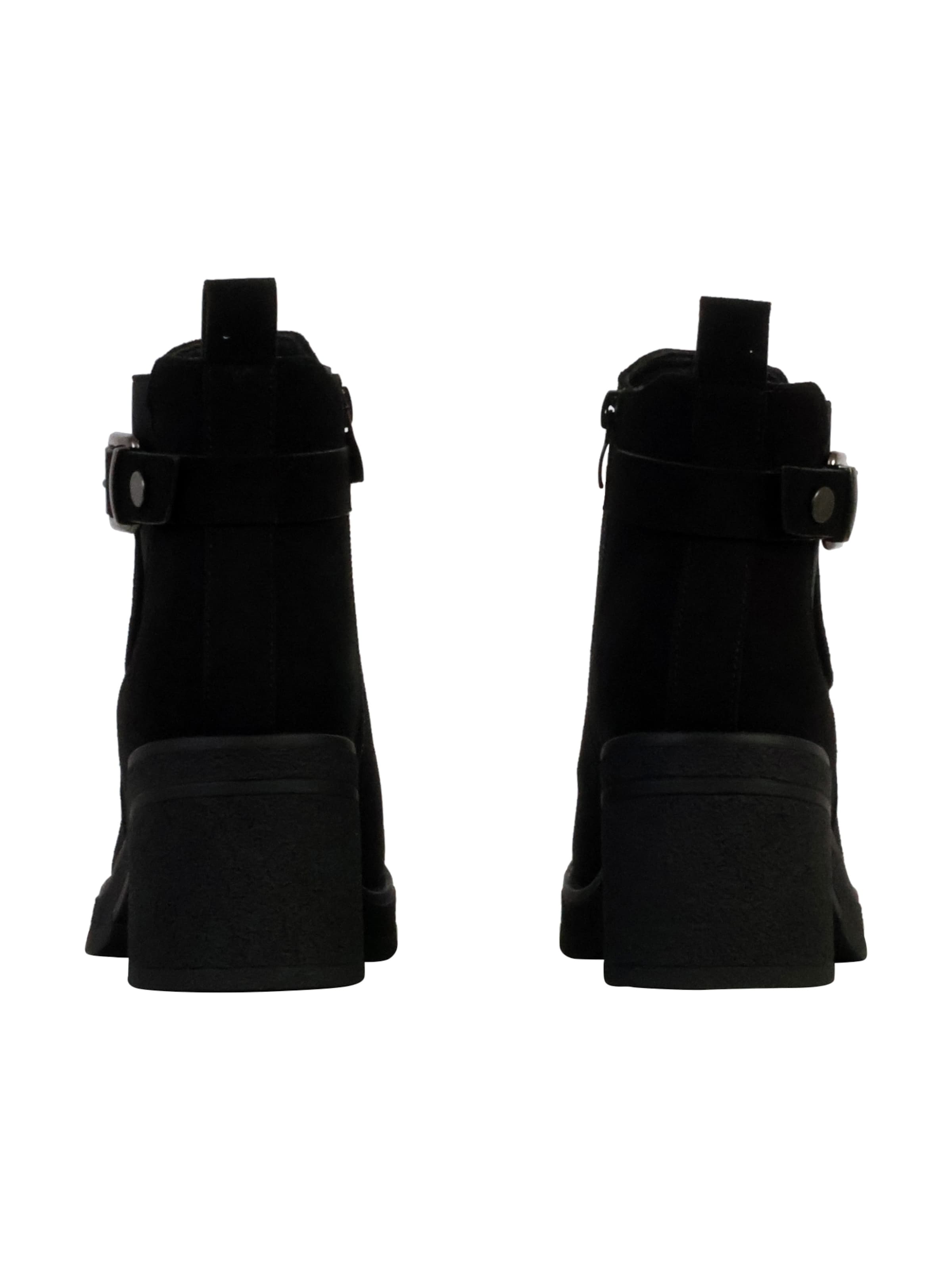 Ankle boots di The Divine Factory in nero