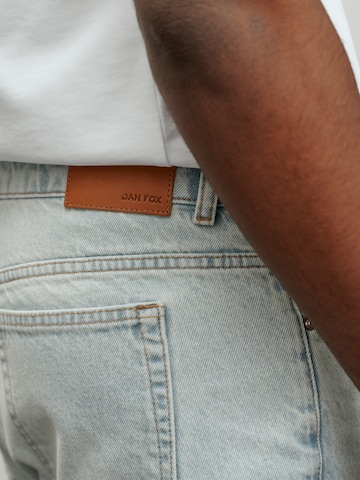 regular Jeans 'Essential' di DAN FOX APPAREL in blu