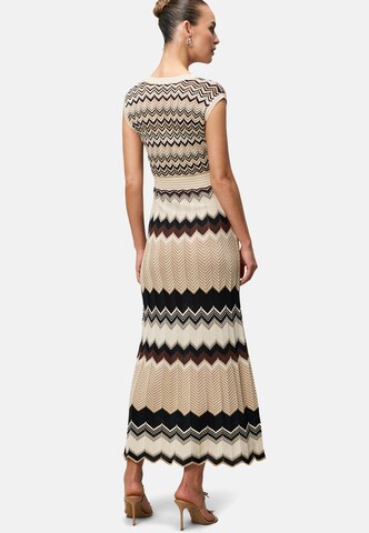 zero Strickkleid mit Zickzackmuster in Beige