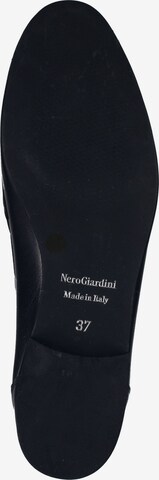 Nero Giardini Classic Flats in Black