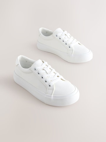 Sneaker di Next in bianco