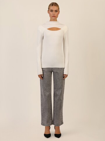 APART Sweater in White