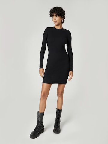 A LOT LESS - Vestido 'Milly' em preto