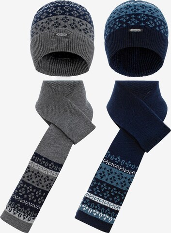 CIPO & BAXX Beanie in Blue: front