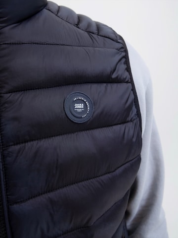 JACK & JONES Liivi 'JJEBradley' värissä musta
