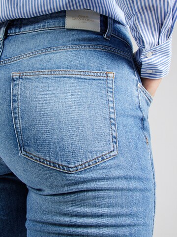 Bootcut Jeans 'CAREverly' di ONLY Carmakoma in blu