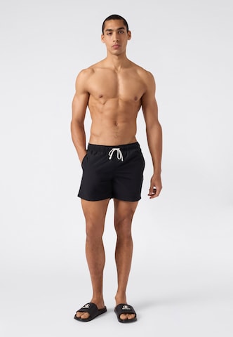 Champion Badeshorts in Schwarz