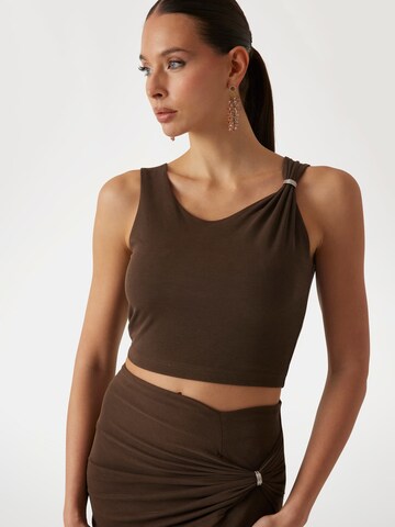 GUESS Top in Braun