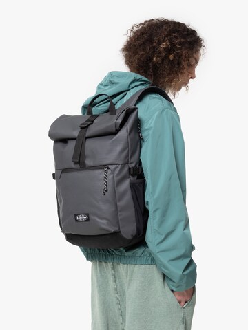 EASTPAK Ryggsäck 'Toproll Pro' i grå