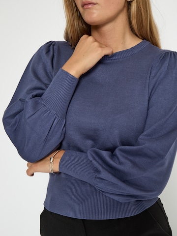 Top 'Liv' di minus in blu