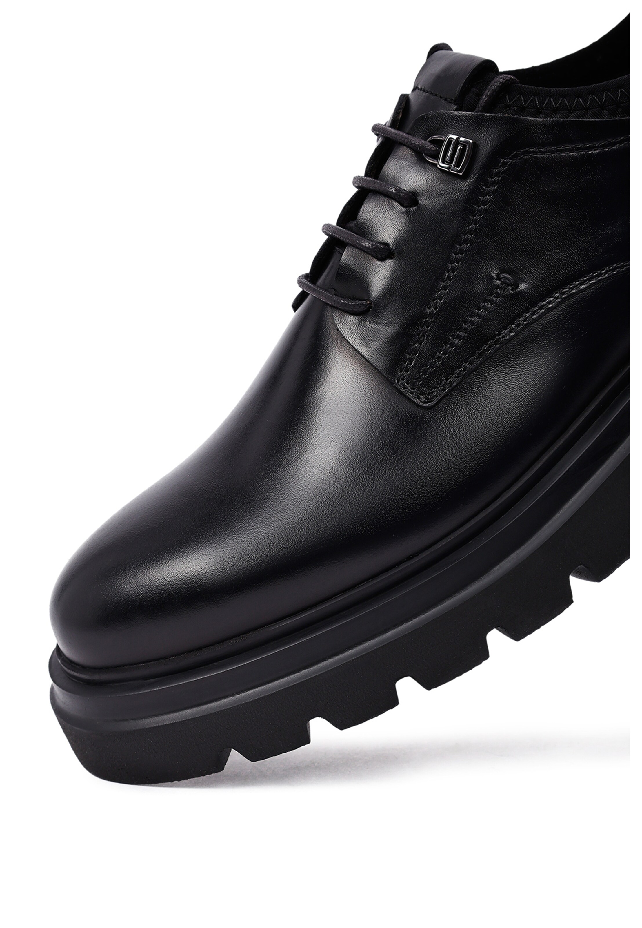 Chaussure à lacets Derimod en noir