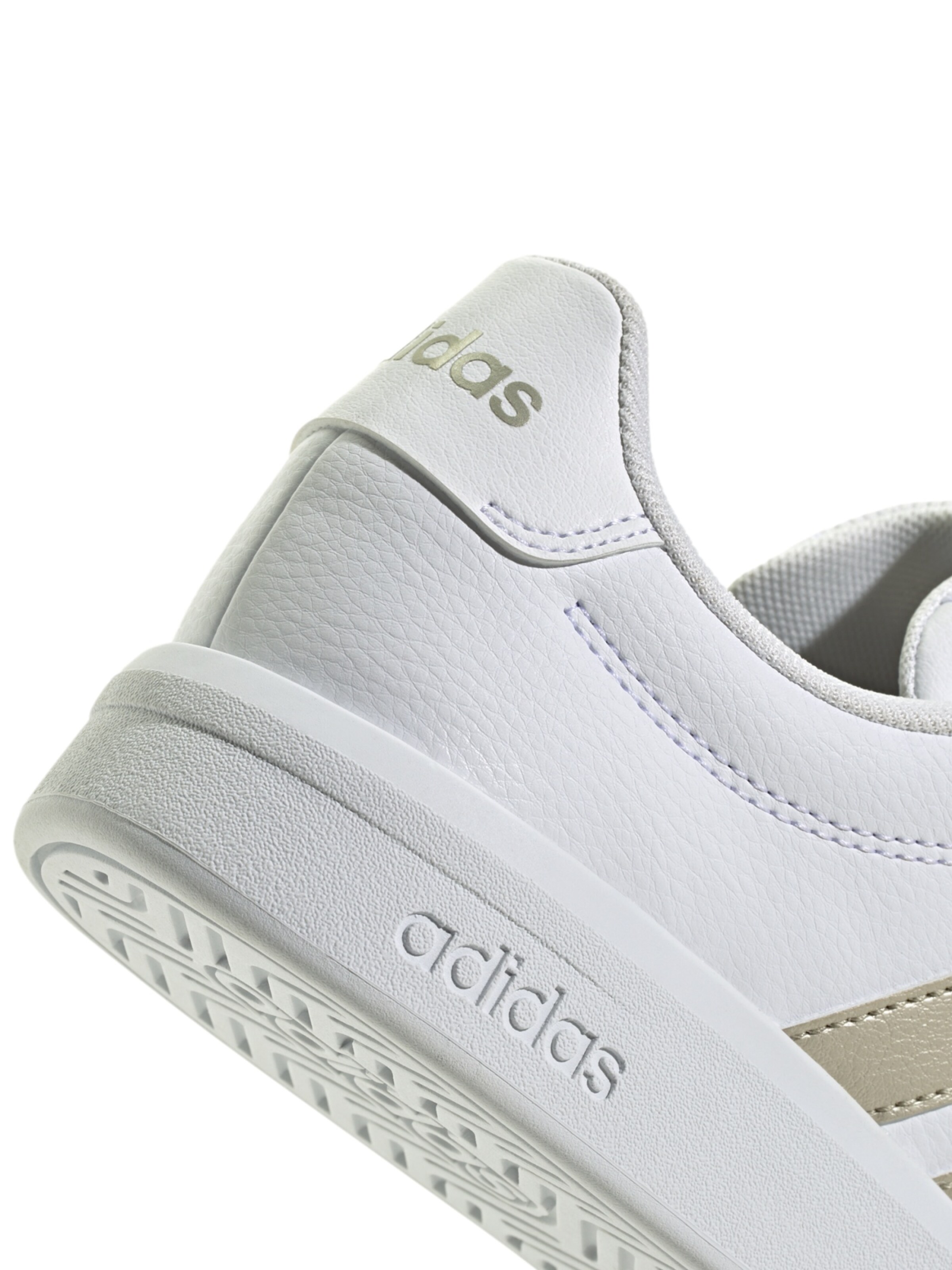 Baskets basses 'Grand Court Base 3.0' ADIDAS PERFORMANCE en blanc
