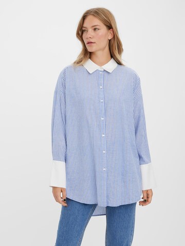 VERO MODA Blouse 'LEONORA' in Blauw: voorkant