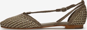 LOTTUSSE Sandals 'Delice ' in Brown: front