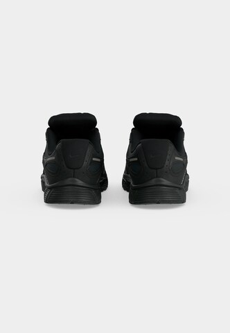 Baskets 'V5 RNR' Nike Sportswear en noir