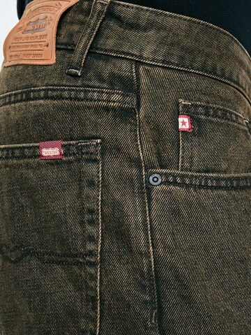 Tapered Jeans 'Ates' di BIG STAR in marrone