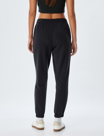 Koton Regular Broek in Zwart