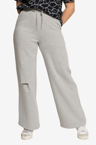 Studio Untold Wide leg Pants in Grey: front