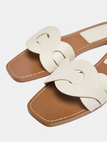 Mule Pull&Bear en blanc