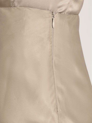 MADELEINE Rock in Beige