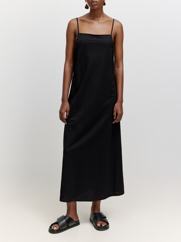 EDITED Dress 'Tereza' in Black: front