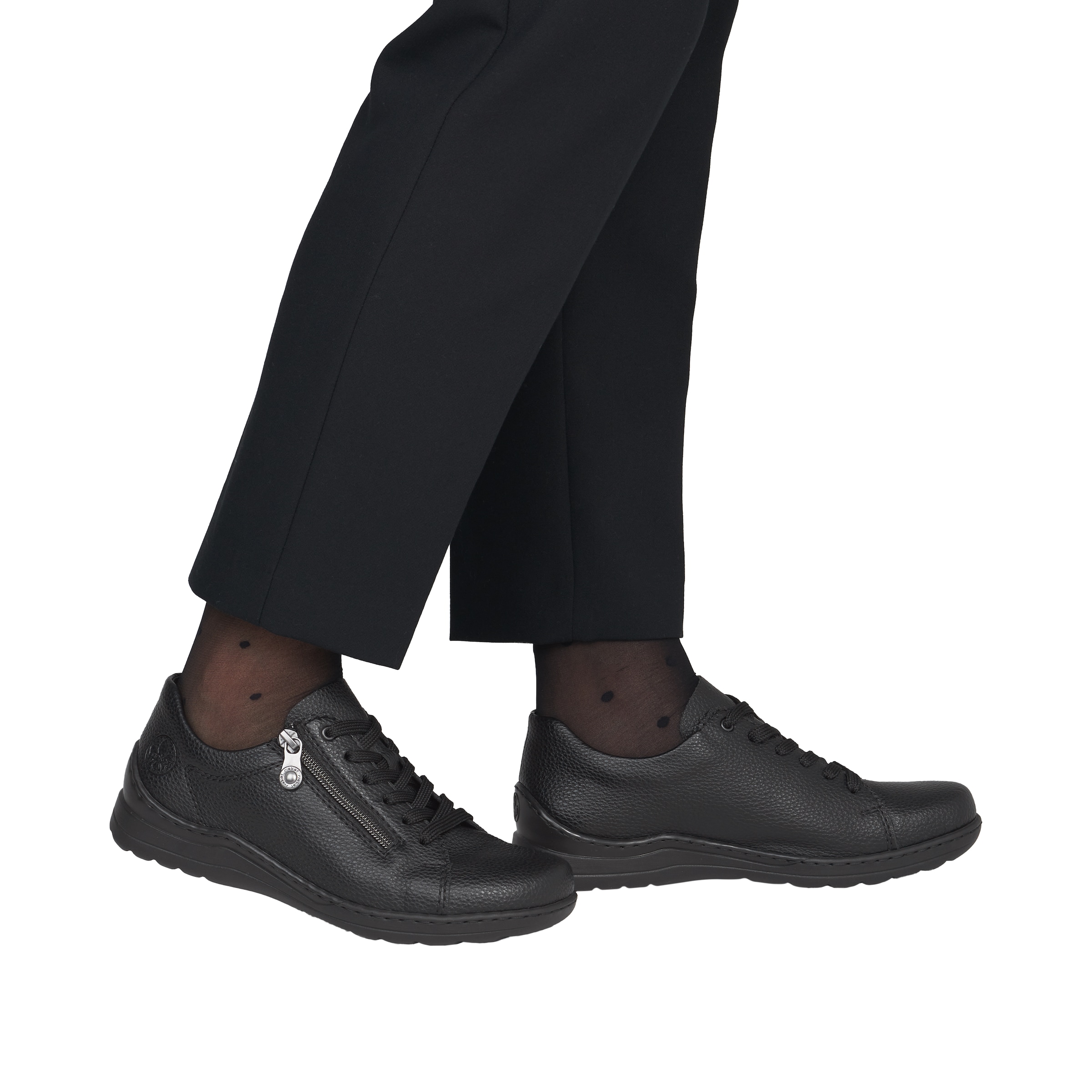 Chaussure à lacets Rieker en noir