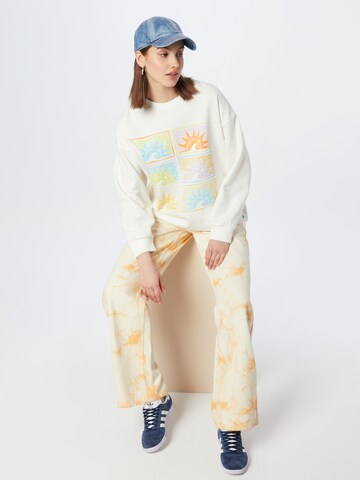 ROXY Sweatshirt 'Morning Hike' in Wit