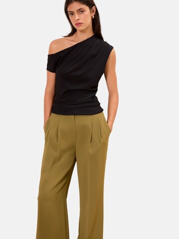 Lipsy Top in Black: front