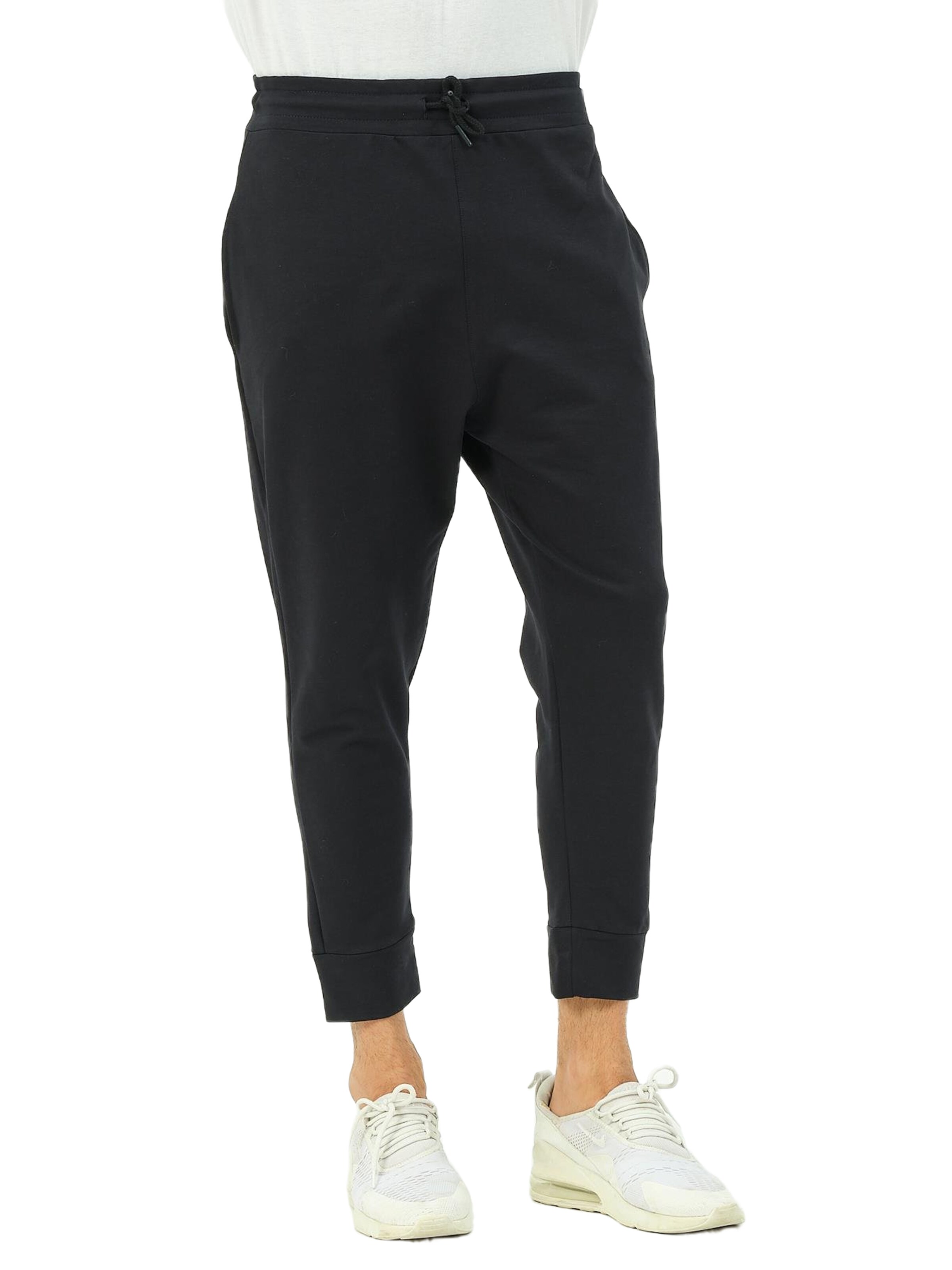 Effilé Pantalon C&City en noir : devant