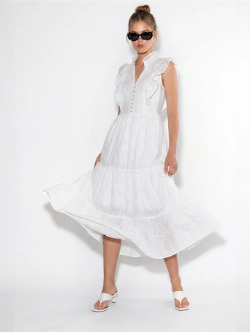 Robe Bianco Lucci en blanc
