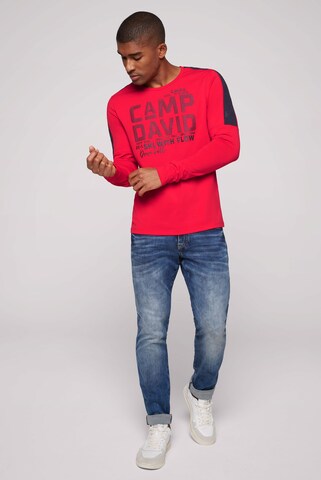 CAMP DAVID T-shirt i röd