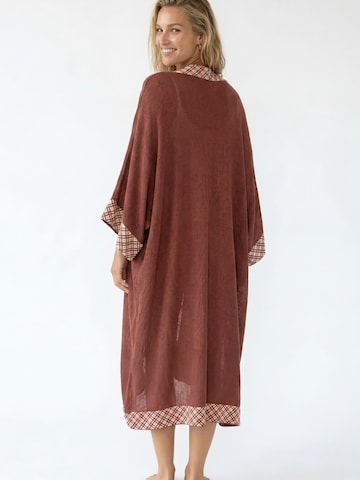 Shop Karey - Kimono 'Ethereal Block' en rojo