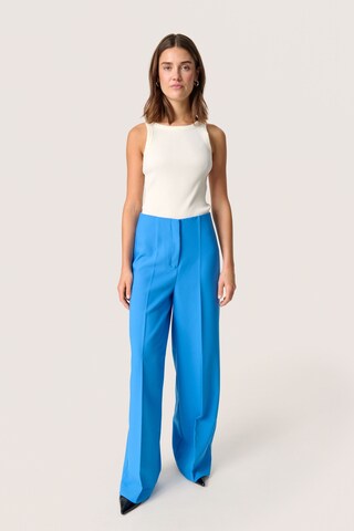 Wide Leg Pantalon à plis 'Corinne' SOAKED IN LUXURY en bleu