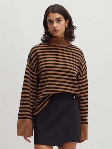 EDITED Sweater 'Matthea ' in Brown: front