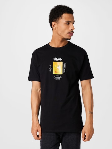 Mister Tee Shirt in Black: front