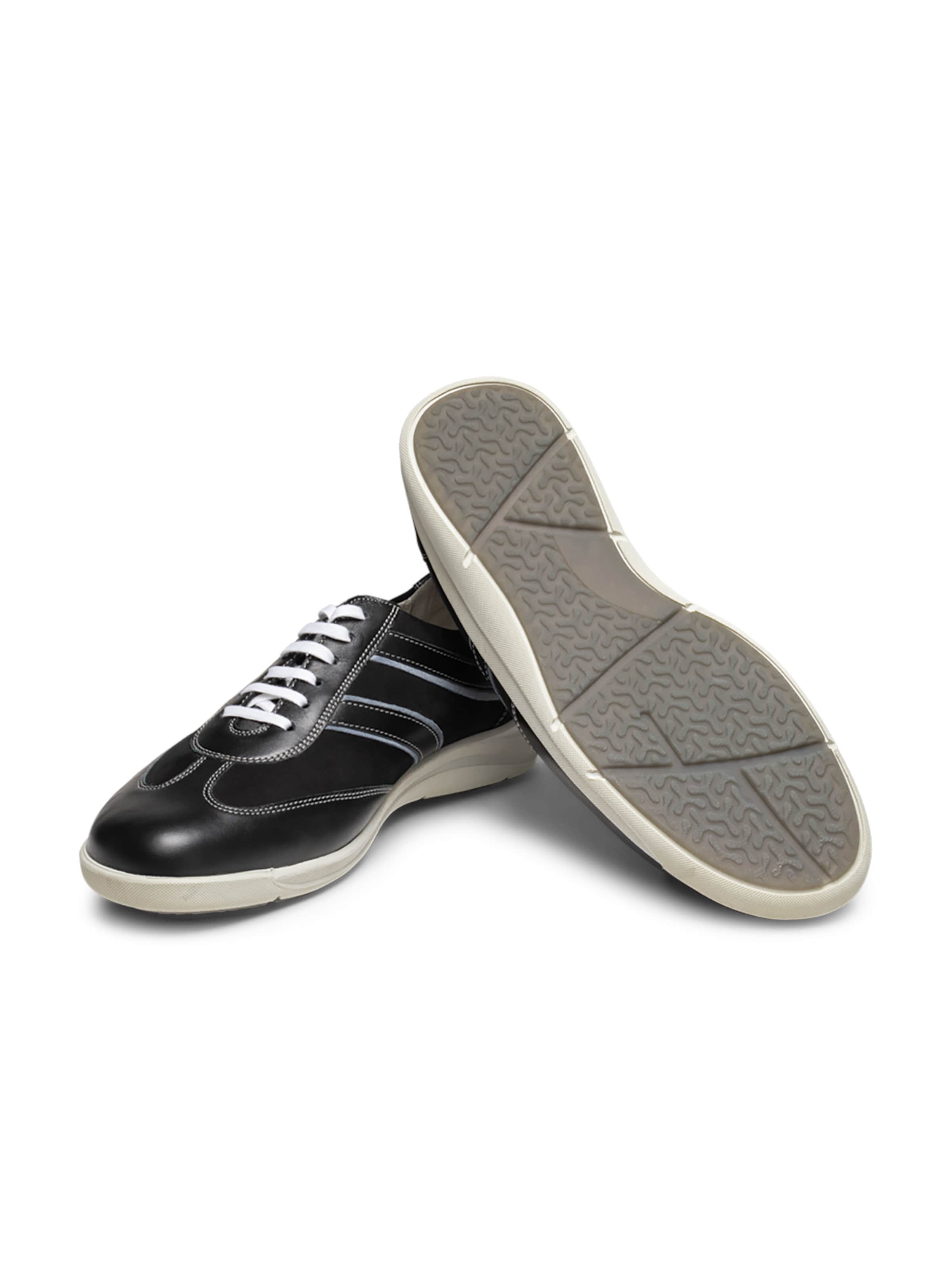 Chaussure de sport à lacets VITAFORM en noir