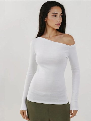 Haut Hiccup en blanc : devant