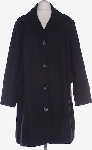 s.Oliver Jacket & Coat in 8XL in Black: front