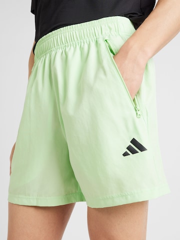 ADIDAS PERFORMANCE - Regular Calças de desporto em verde