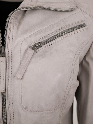 OTTO KERN - Chaqueta de entretiempo 'Katta' en blanco