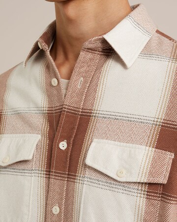 WE Fashion - Ajuste regular Camisa en naranja