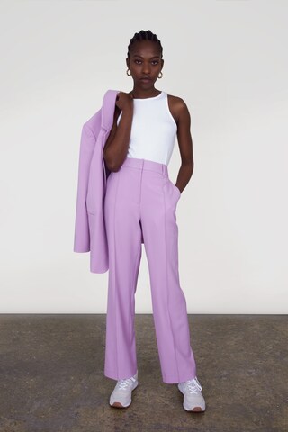 Aligne Pleated Pants in Purple: front