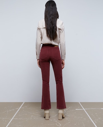 Bootcut Pantalon 'Corduroy' Scalpers en rouge