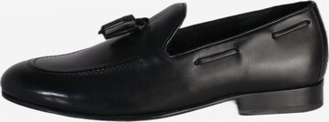 Gordon & Bros Classic Flats in Black