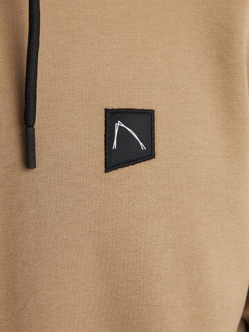Sweat-shirt 'Harper' CHASIN' en beige