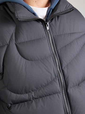 Nike Sportswear Жилетка 'CLUB' в Черный