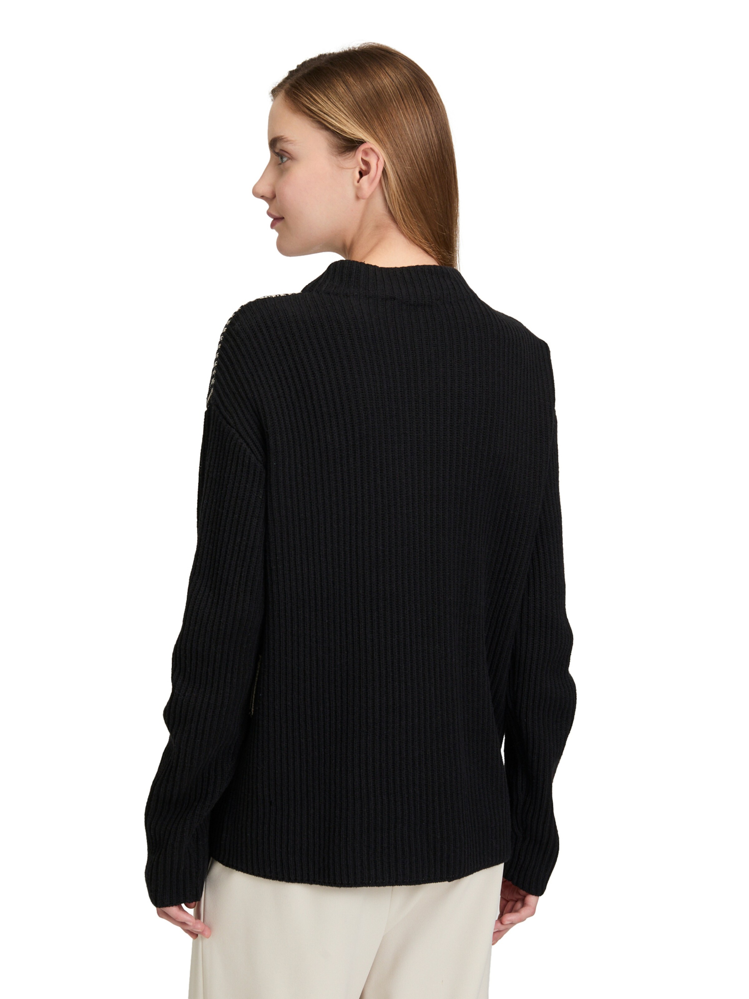 Betty Barclay Sweater in Black