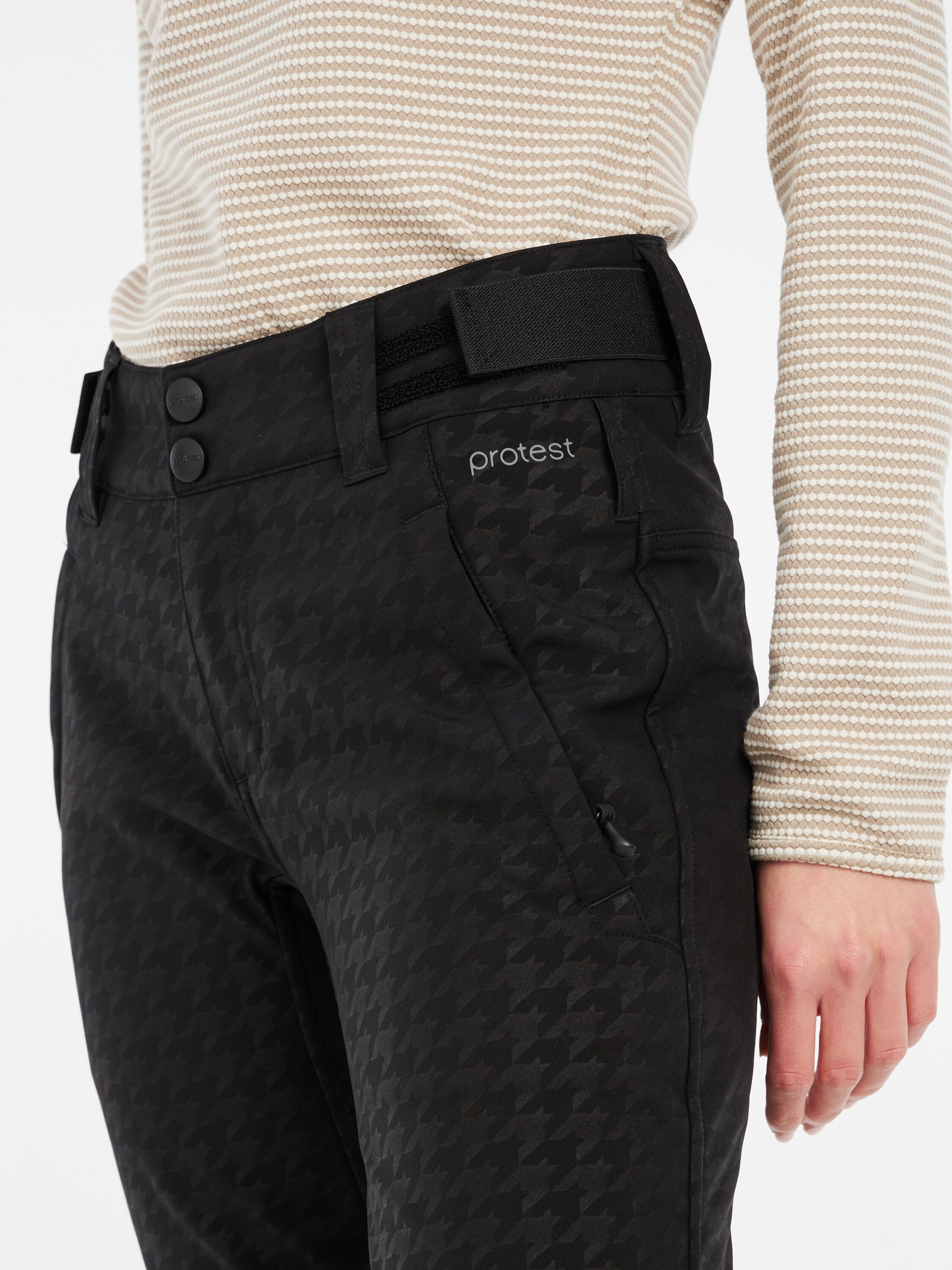 PROTEST Slim fit Workout Pants 'PRTANGLE24' in Black